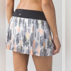 Lululemon Pleat To Street Skirt II Mini Art Pop White Multi / Black - Running 6